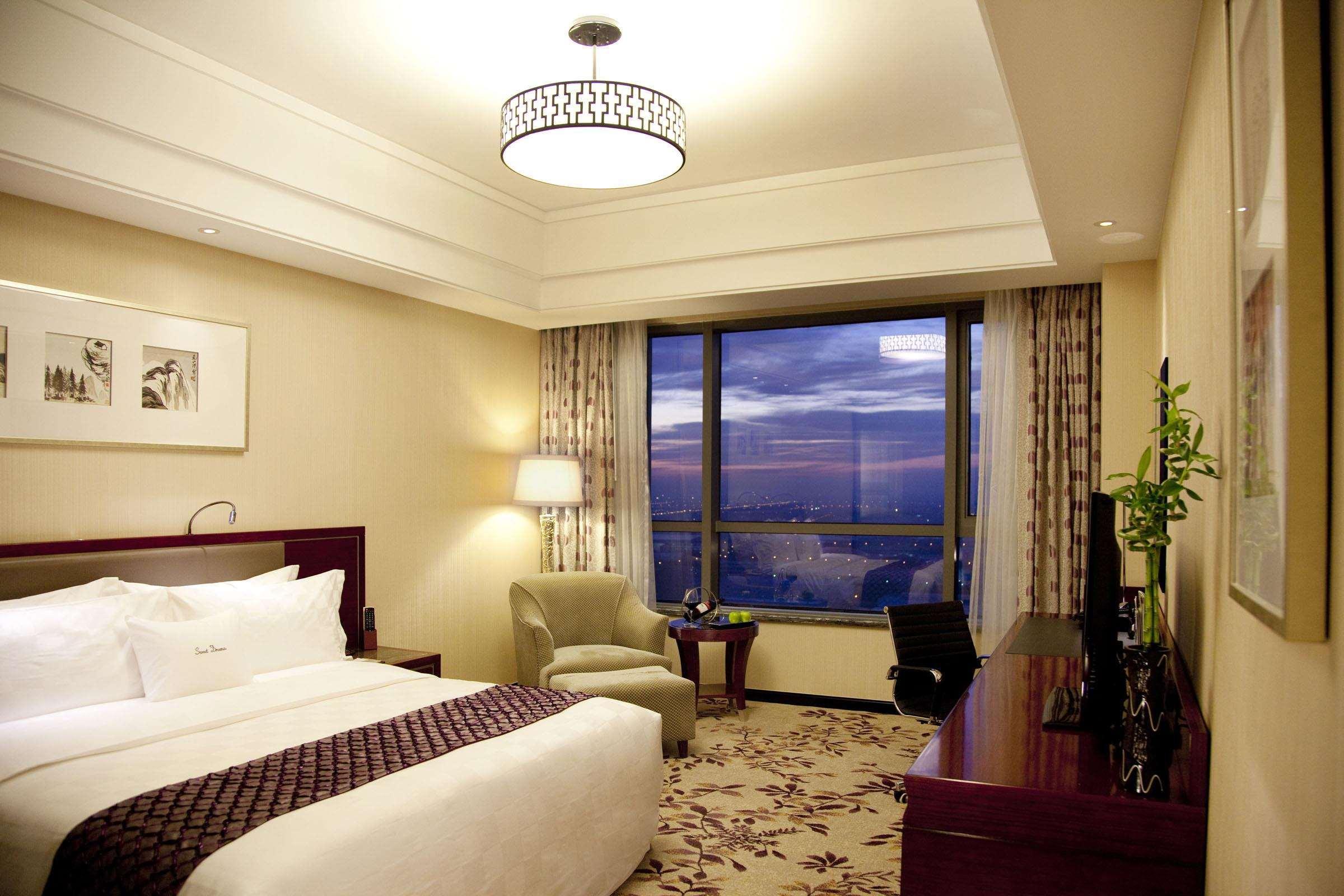 Отель Doubletree By Hilton Wuxi Уси Номер фото