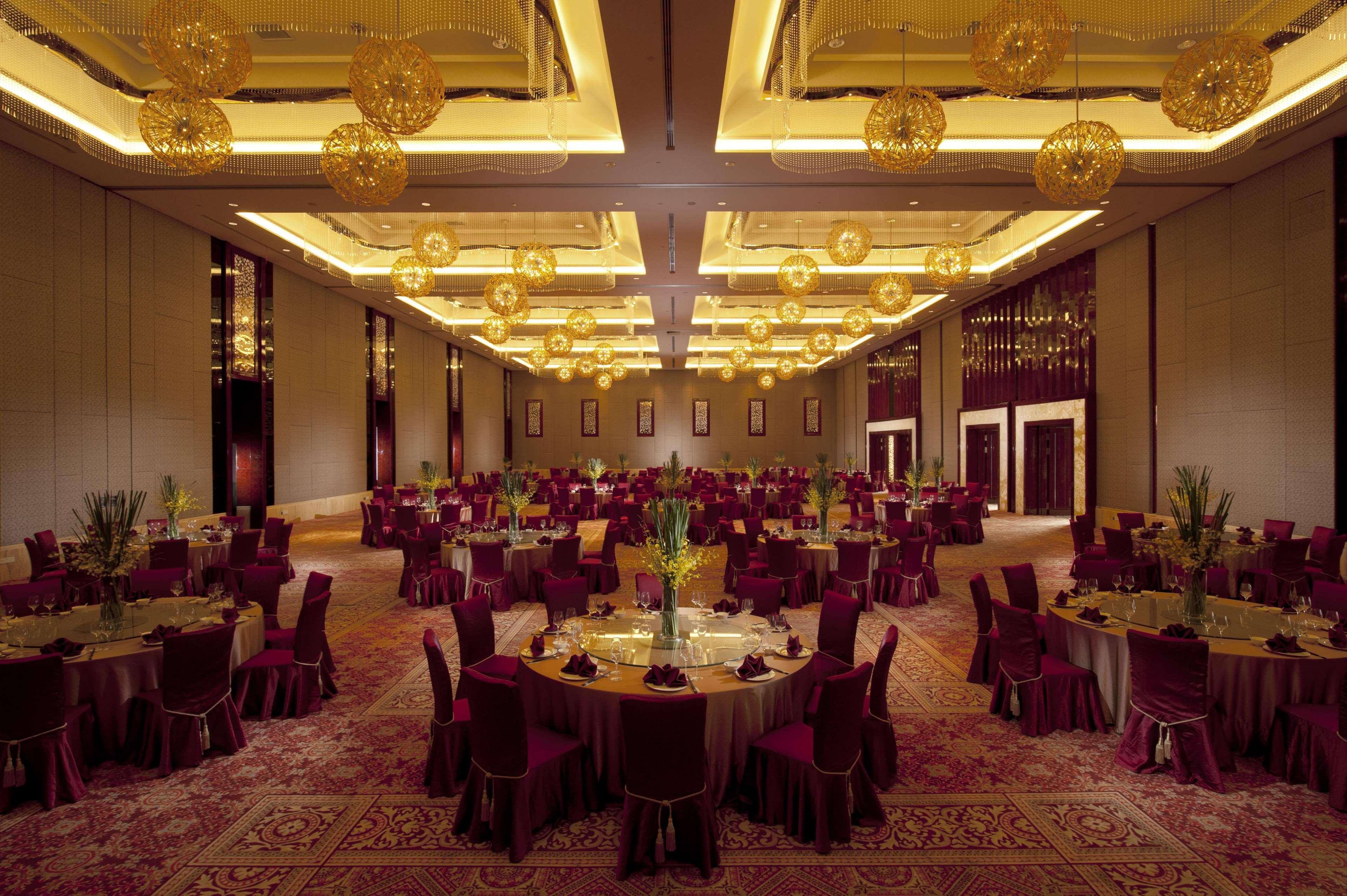 Отель Doubletree By Hilton Wuxi Уси Экстерьер фото