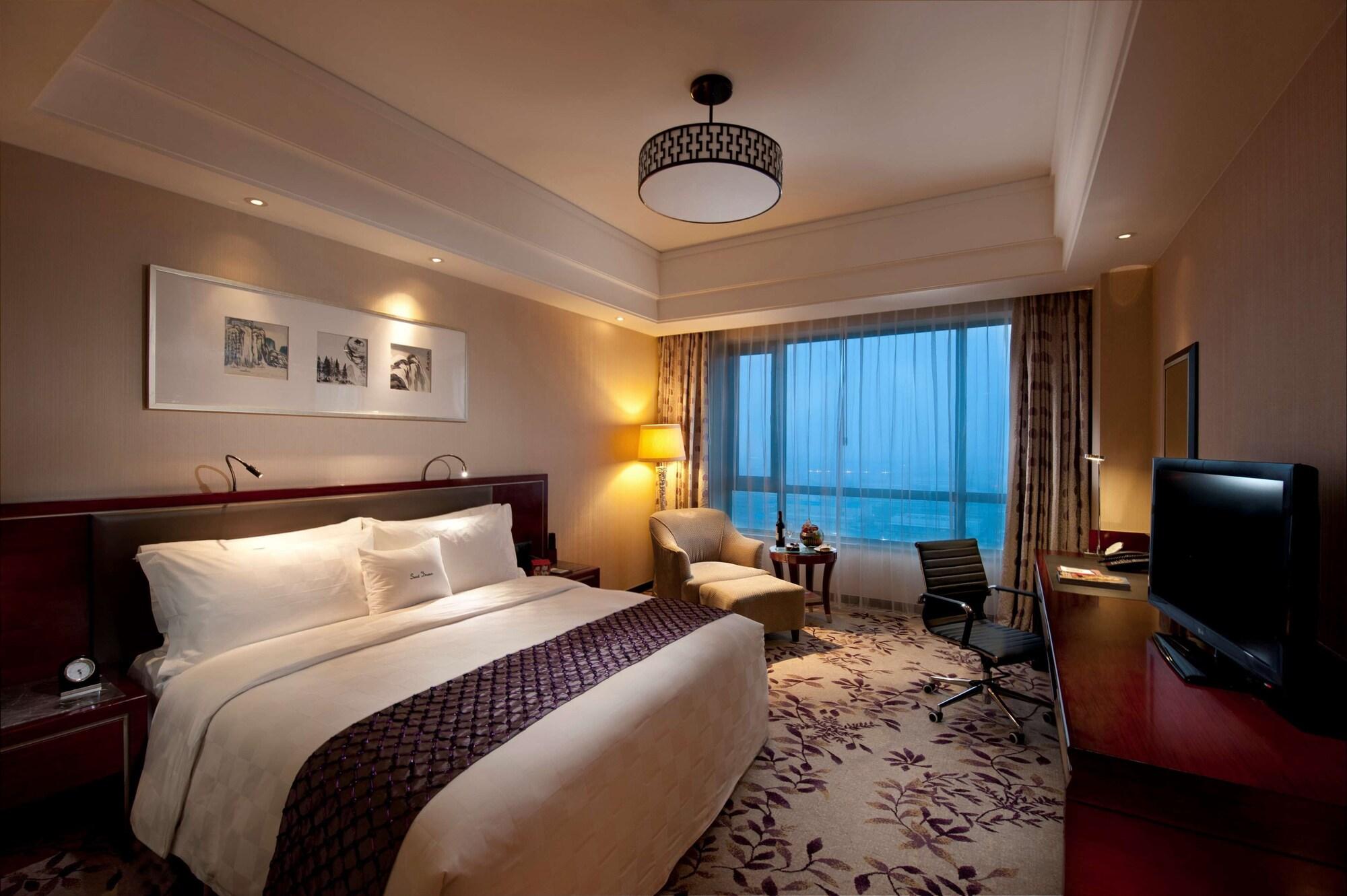 Отель Doubletree By Hilton Wuxi Уси Экстерьер фото