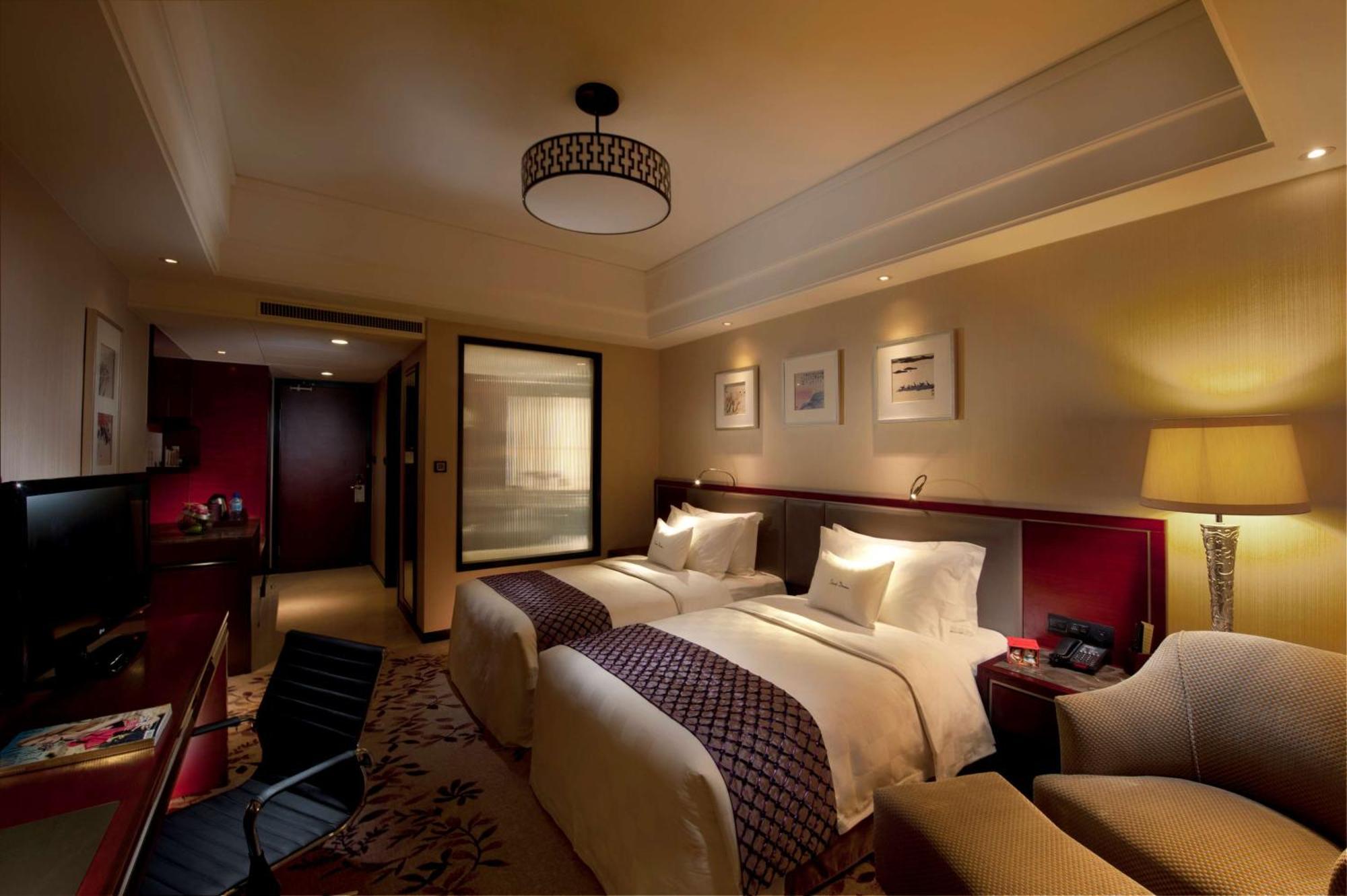 Отель Doubletree By Hilton Wuxi Уси Экстерьер фото
