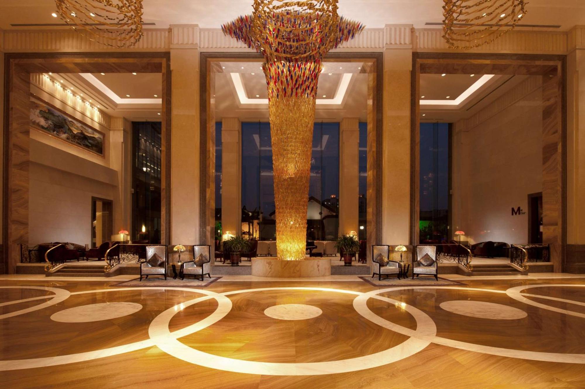 Отель Doubletree By Hilton Wuxi Уси Экстерьер фото